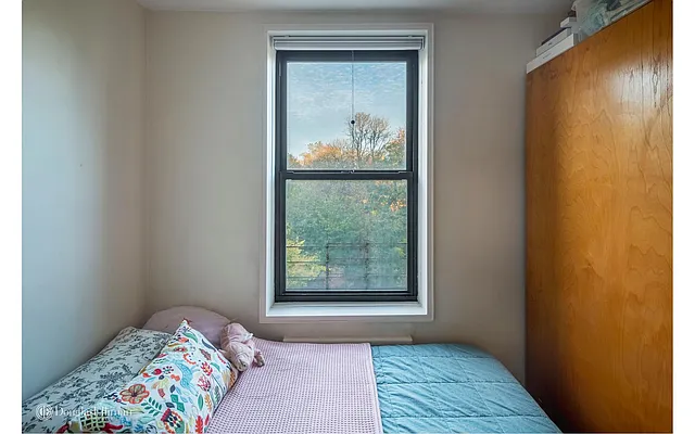 Sold by Douglas Elliman | media 8