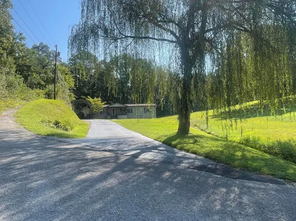 108 Bill Sowders Rd, Flat Lick, KY 40935