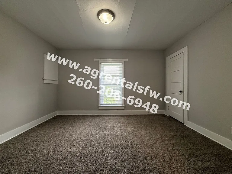2919 S Harrison St — Photo 6