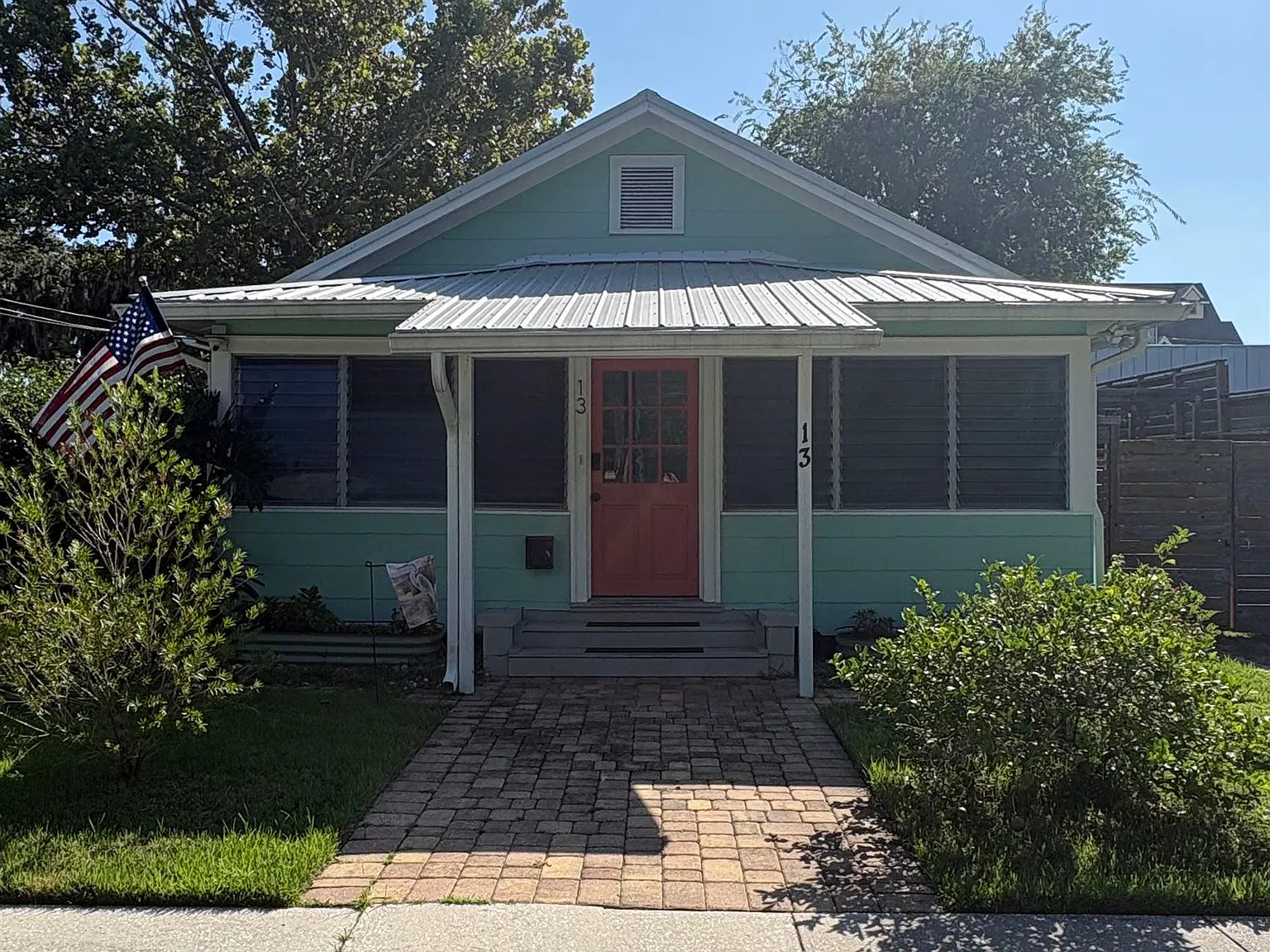 3 bed, 2.0 bath, 1336 sqft, $2,800 — Photo 2