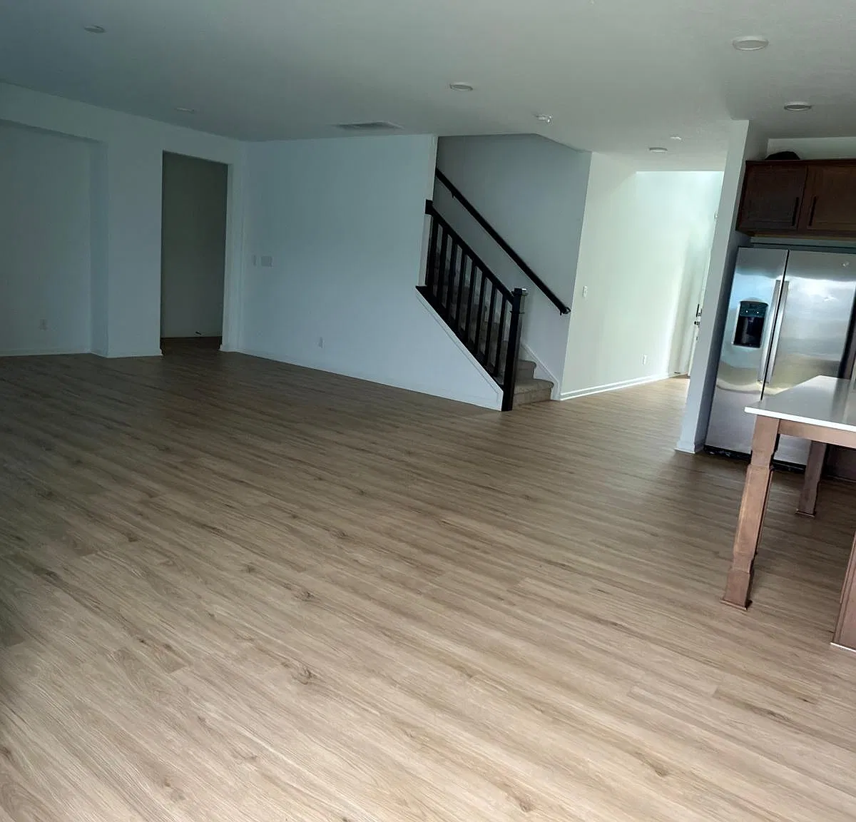 5 bed, 3500 sqft, $2,800 — Photo 1