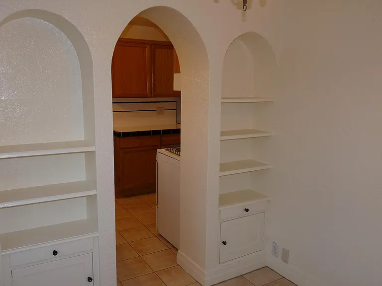 762 Orizaba Ave — Photo 13