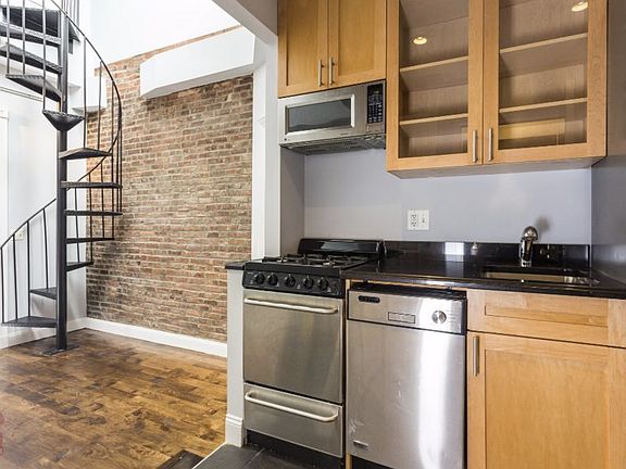 3rd image of 722 10th Ave APT 5