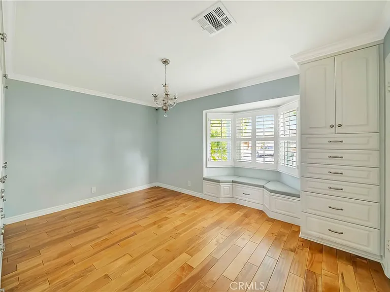 22907 Leonora Dr — Photo 19