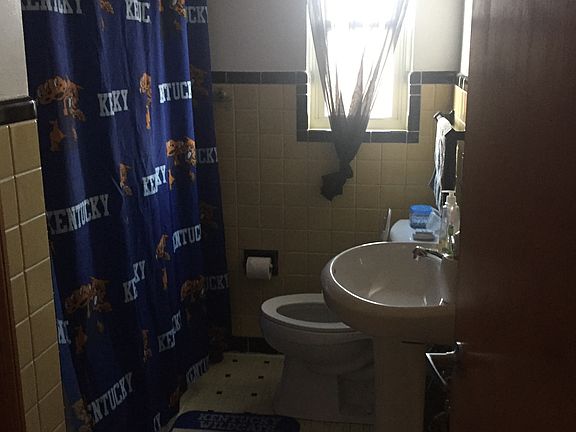 5th image of 8 Bartlett Avenue # Fl 2nd