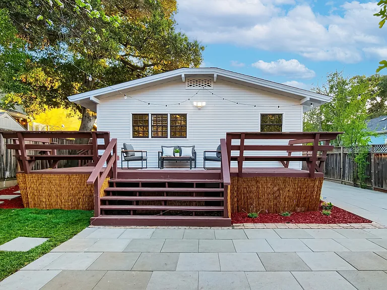 321 Johnson Ave — Photo 42