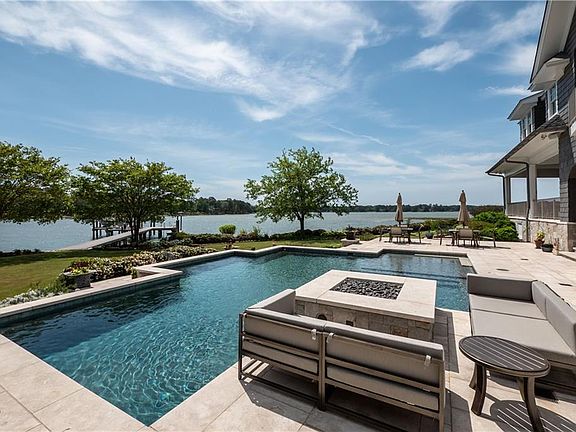 5th image of 1700 River Ct