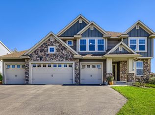 1660 Hackamore Dr, Victoria, MN 55386