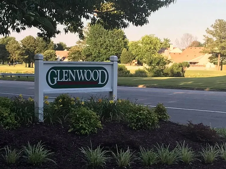 904 Bridgeford Ct — Photo 14
