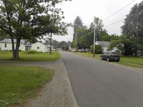 5th image of 1021 Myers Ave