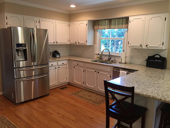 Completely renovated kitchen