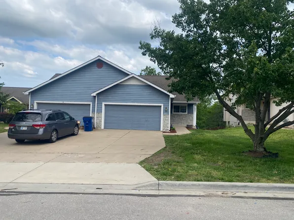 4951 Stoneback Dr, Lawrence, KS 66047