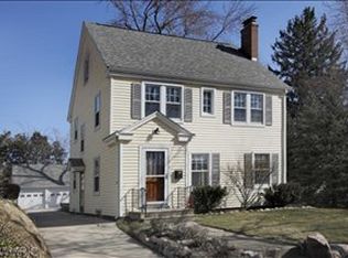 1210 Hillcrest Ave, Kalamazoo, MI 49008