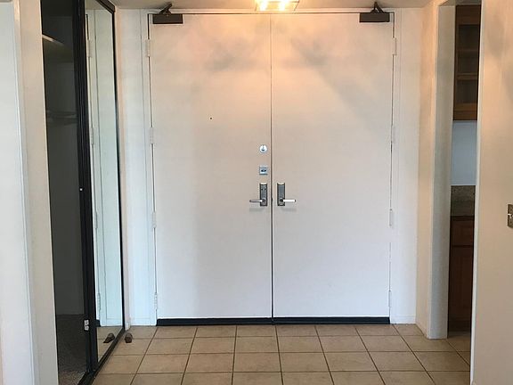 Large entrance Italian porcelain Floor Tiles