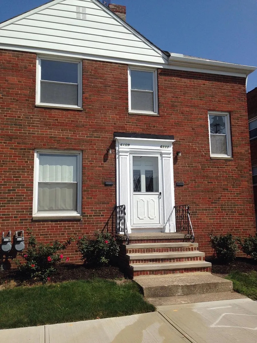 6111 Ridge Rd photo 1