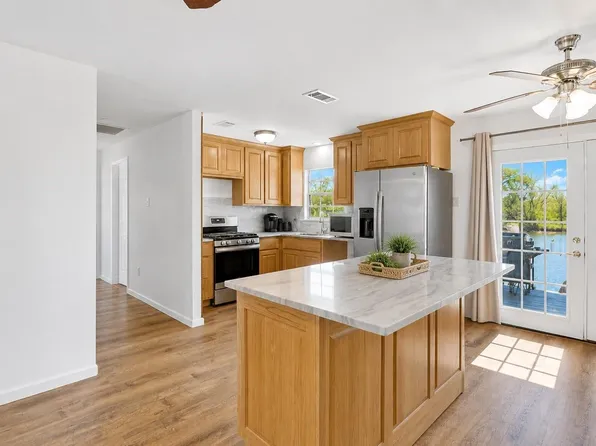 118 Willow Oak Dr, Trinity, TX 75862