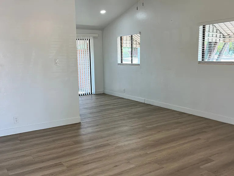 2555 E Water St #2579 — Photo 6