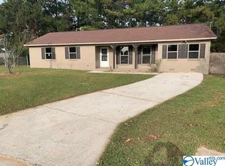 620 Pumpkin Dr SW, Decatur, AL 35603