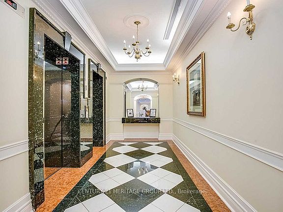 5th image of 887 Bay St #310