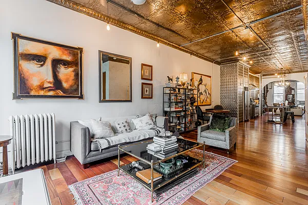 Rented by Bond New York | media 7