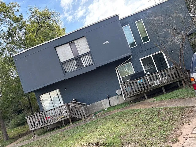 1810 Potomac Pl — Photo 1