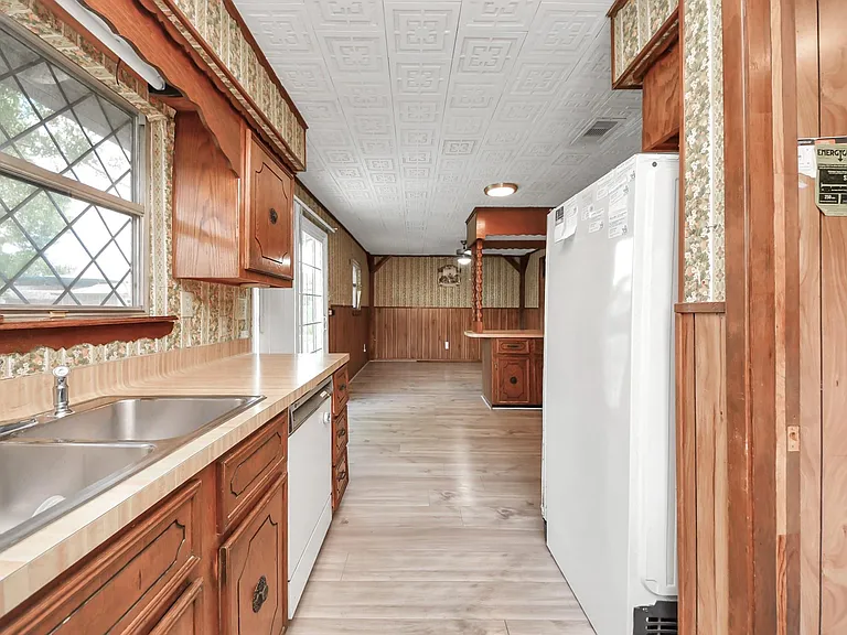 535 Pampa St — Photo 30