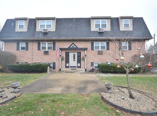 2520 Flintridge Dr, Youngstown, OH 44515