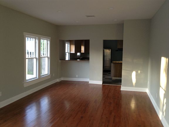 2nd image of 307 E Cayuga St