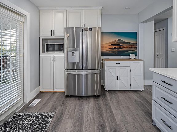 5th image of 22895 Gillis Pl