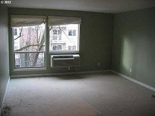 2nd image of 1535 SW Clay St APT 324