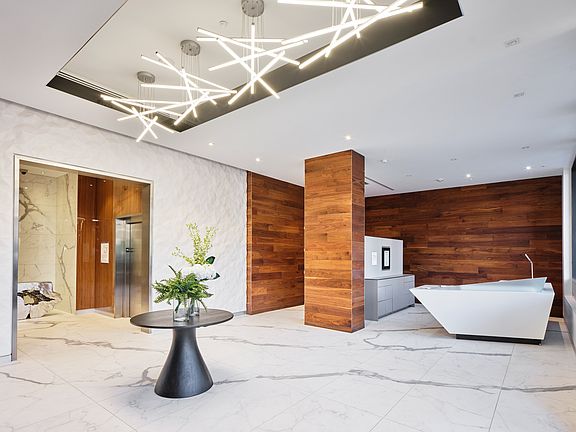 4th image of 555 Fulton St #404