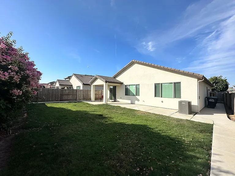 1620 W Porter Ave — Photo 6
