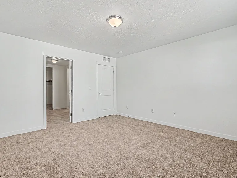 16850 Bethany Ave — Photo 22
