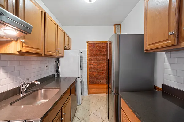 Rented by Douglas Elliman | media 17