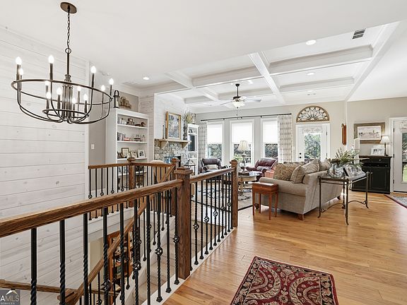 5th image of 162 Timber Ridge Dr