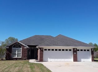 225 Duck Creek Dr, New Market, AL 35761