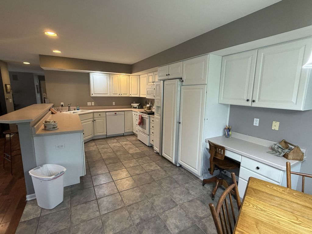 10349 E Branch Rd, Rochelle, IL - View 3