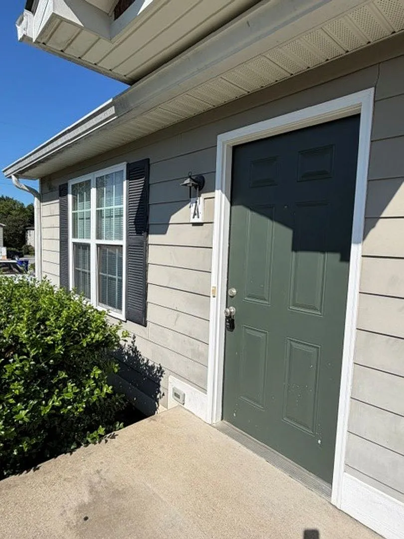135 Amy Avenue — Photo 1
