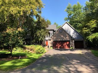 26390 Peach Cir, Shorewood, MN 55331