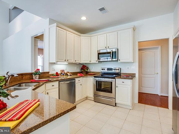 5th image of 21 Shadwell Ct