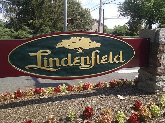Entrance from RT 152 to Lindenfield Parkway