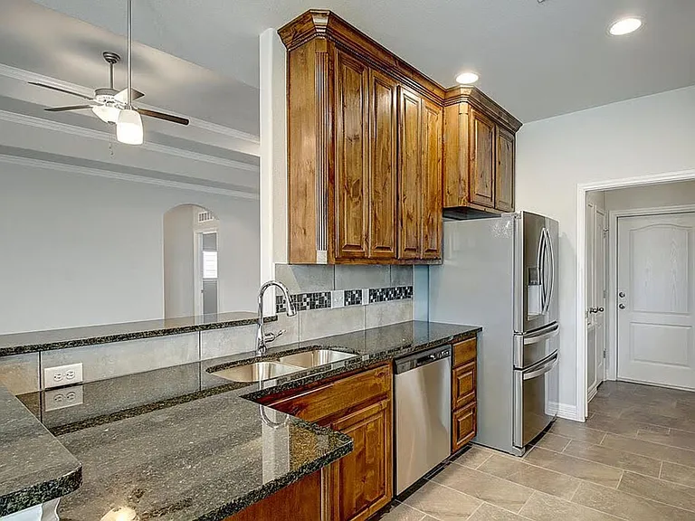 7522 Sable Creek Dr — Photo 24