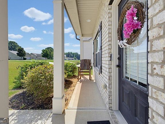 5th image of 459 Stanebrook Ct