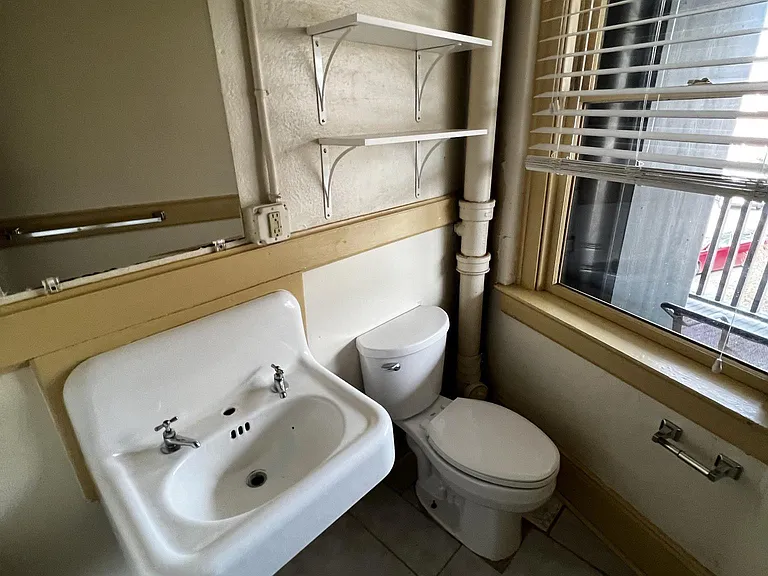 779 Haywood Rd #D — Photo 6