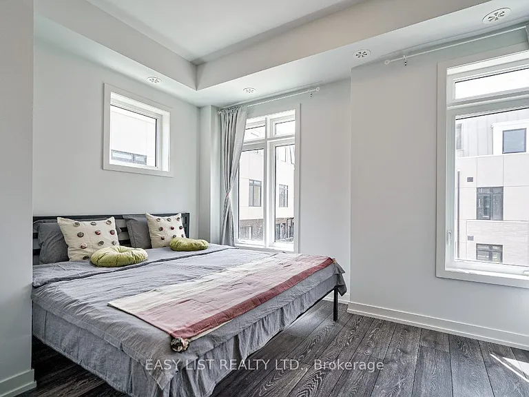 27 Spruce Pines Cres — Photo 13