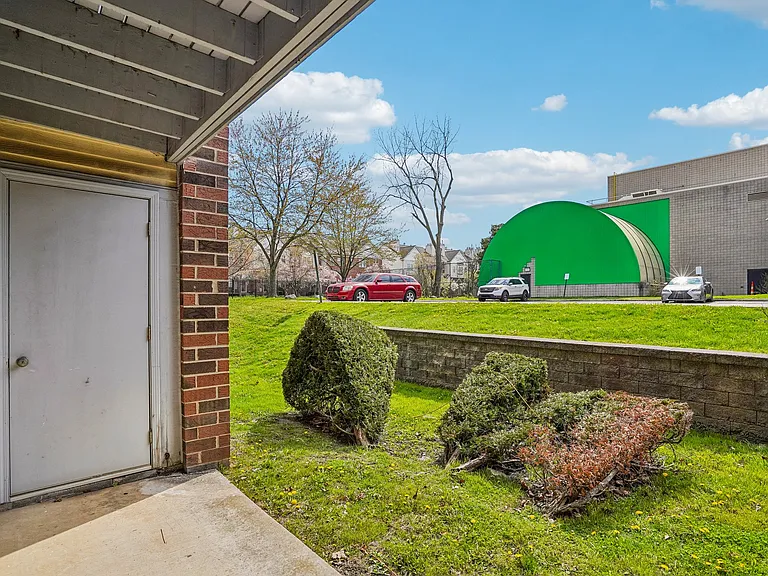 Regency Place Apartments — Photo 73