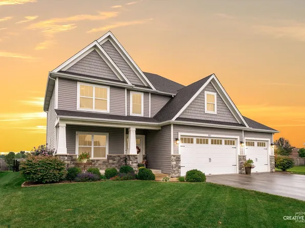 957 N Carly Cir, Yorkville, IL 60560