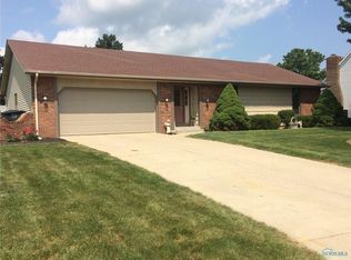 228 Lakeview Dr, Bryan, OH 43506