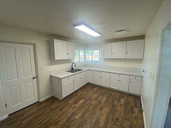 4th image of 1801 Stanley Ave