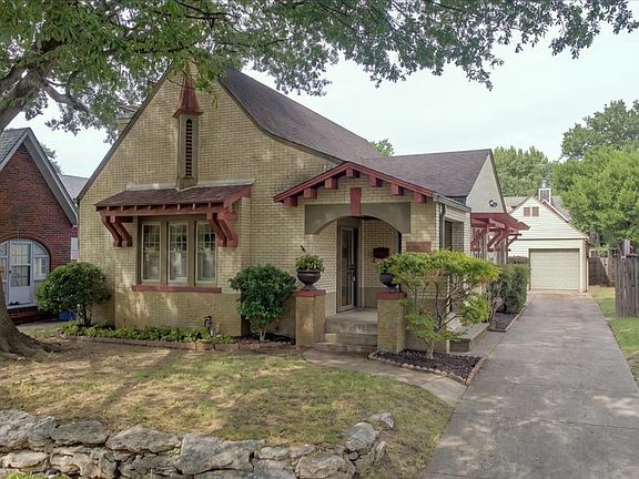 2nd image of 2131 E 20th St